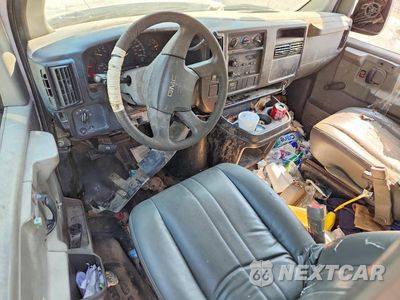 Zdjęcie 8 z 12 samochodu: 2005 GMC SAVANA G2500 VIN:1GTGG25VX51189509 - miniatura