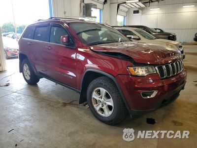 Czwarte zdjęcie samochodu z boku: 2017 JEEP GRAND CHEROKEE LAREDO VIN:1C4RJFAG7HC956797 - miniatura