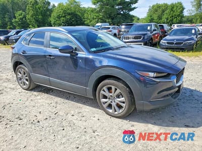Czwarte zdjęcie samochodu z boku: 2024 MAZDA CX-30 PREFERRED VIN:3MVDMBCM0RM700139 - miniatura