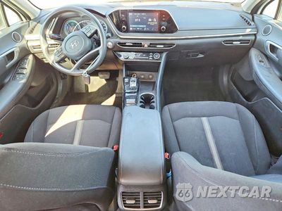 Zdjęcie 8 z 12 samochodu: 2021 HYUNDAI SONATA HYBRID BLUE VIN:KMHL24JJ3MA033754 - miniatura