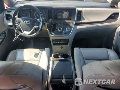 Zdjęcie 8 z 13 samochodu: 2017 TOYOTA SIENNA XLE 8-PASSENGER VIN:5TDYZ3DC0HS842165 - miniatura