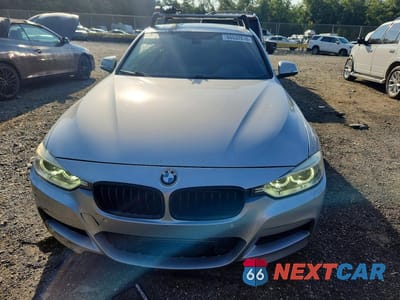 Piąte zdjęcie samochodu w środku: 2013 BMW 335 I VIN:WBA3A9C58DF475837 - miniatura
