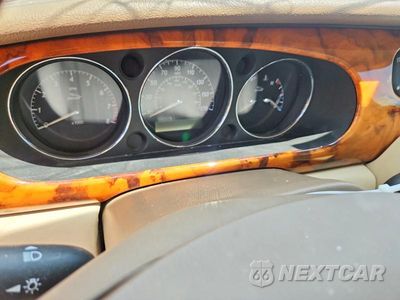 Zdjęcie 9 z 12 samochodu: 2005 JAGUAR XJ8 L VIN:SAJWA79C05SG48144 - miniatura