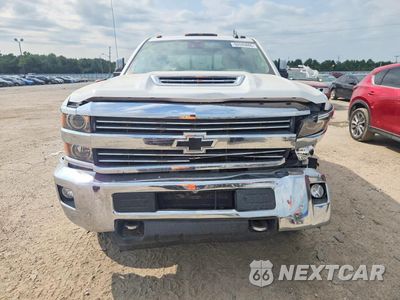 Piąte zdjęcie samochodu w środku: 2017 CHEVROLET SILVERADO K2500 HEAVY DUTY LTZ VIN:1GC1KWEG9HF201573 - miniatura