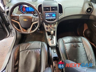 Zdjęcie 8 z 13 samochodu: 2013 CHEVROLET SONIC LTZ VIN:1G1JE6SG8D4188471 - miniatura