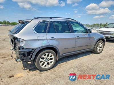 Trzecie zdjęcie samochodu z tyłu: 2013 BMW X5 XDRIVE35I VIN:5UXZV4C52D0B11311 - miniatura