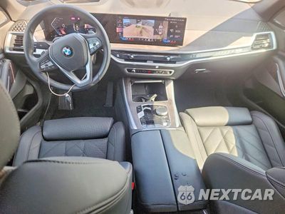 Zdjęcie 8 z 13 samochodu: 2025 BMW X5 XDRIVE40I VIN:5UX23EU06S9Y84031 - miniatura
