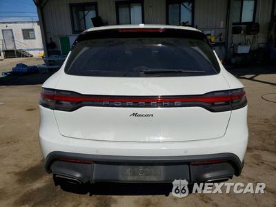 Zdjęcie 6 z 13 samochodu: 2024 PORSCHE MACAN BASE VIN:WP1AA2A53RLB04497 - miniatura