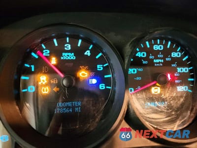 Zdjęcie 9 z 12 samochodu: 2012 CHEVROLET SILVERADO K1500 LS VIN:1GCRKREA4CZ315293 - miniatura
