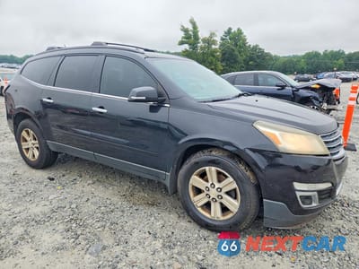 Czwarte zdjęcie samochodu z boku: 2013 CHEVROLET TRAVERSE LT VIN:1GNKVGKD7DJ194892 - miniatura