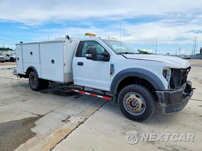 Czwarte zdjęcie samochodu z boku: 2018 FORD F550 SUPER DUTY VIN:1FDUF5HY6JDA01067 - miniatura