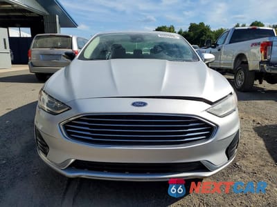 Piąte zdjęcie samochodu w środku: 2019 FORD FUSION SEL VIN:3FA6P0CD7KR224685 - miniatura