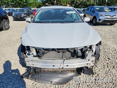 Piąte zdjęcie samochodu w środku: 2022 TOYOTA CAMRY LE VIN:4T1C11BK8NU049165 - miniatura