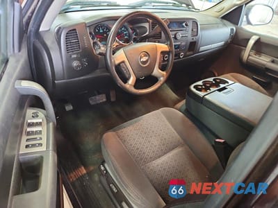 Zdjęcie 8 z 12 samochodu: 2008 CHEVROLET SILVERADO K1500 VIN:2GCEK190481211842 - miniatura