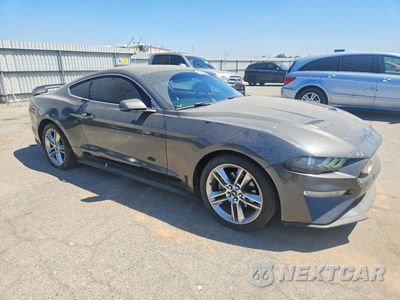 Czwarte zdjęcie samochodu z boku: 2018 FORD MUSTANG VIN:1FA6P8TH4J5123719 - miniatura