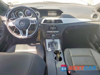 Zdjęcie 8 z 12 samochodu: 2013 MERCEDES-BENZ C 300 4MATIC VIN:WDDGF8AB6DR301357 - miniatura