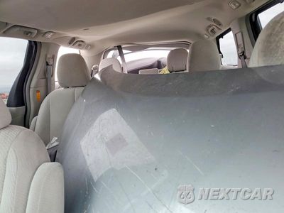 Zdjęcie 10 z 13 samochodu: 2014 TOYOTA SIENNA LE VIN:5TDKK3DC4ES407932 - miniatura