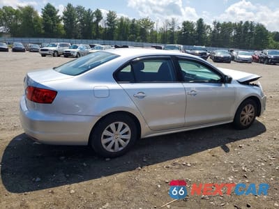 Trzecie zdjęcie samochodu z tyłu: 2014 VOLKSWAGEN JETTA BASE VIN:3VW1K7AJ5EM319426 - miniatura