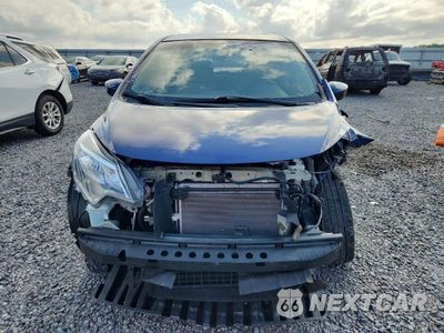 Piąte zdjęcie samochodu w środku: 2017 NISSAN VERSA NOTE SV VIN:3N1CE2CPXHL366858 - miniatura