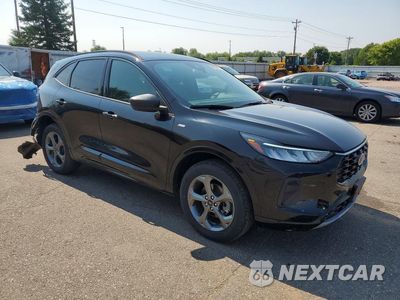 Czwarte zdjęcie samochodu z boku: 2024 FORD ESCAPE ST LINE VIN:1FMCU9MN2RUA12454 - miniatura