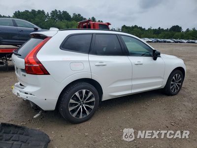 Trzecie zdjęcie samochodu z tyłu: 2024 VOLVO XC60 PLUS VIN:YV4L12RL7R1822320 - miniatura
