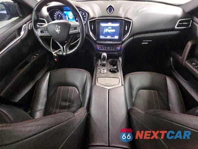 Zdjęcie 8 z 12 samochodu: 2018 MASERATI GHIBLI S VIN:ZAM57YSA1J1300420 - miniatura