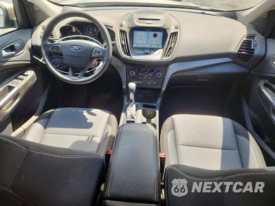 Zdjęcie 8 z 13 samochodu: 2017 FORD ESCAPE SE VIN:1FMCU9GD5HUC17798 - miniatura
