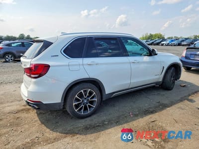 Trzecie zdjęcie samochodu z tyłu: 2018 BMW X5 XDR40E VIN:5UXKT0C56J0W01100 - miniatura