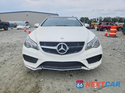 Piąte zdjęcie samochodu w środku: 2016 MERCEDES-BENZ E 550 VIN:WDDKJ7DB2GF316491 - miniatura