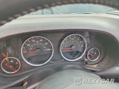 Zdjęcie 9 z 14 samochodu: 2014 JEEP WRANGLER UNLIMITED SAHARA VIN:1C4BJWEG6EL296176 - miniatura