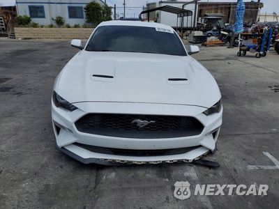 Piąte zdjęcie samochodu w środku: 2020 FORD MUSTANG VIN:1FA6P8THXL5126210 - miniatura