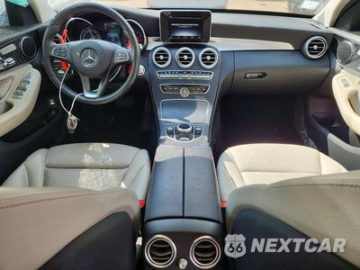 Zdjęcie 8 z 12 samochodu: 2017 MERCEDES-BENZ C 300 4MATIC VIN:55SWF4KB4HU219831 - miniatura