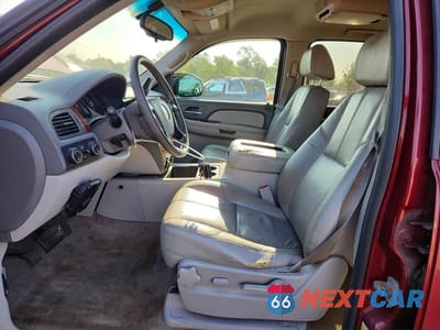 Zdjęcie 7 z 13 samochodu: 2009 CHEVROLET SUBURBAN K1500 LT VIN:1GNFK26359J121770 - miniatura