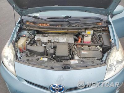 Zdjęcie 11 z 12 samochodu: 2015 TOYOTA PRIUS TWO VIN:JTDKN3DUXF2003347 - miniatura