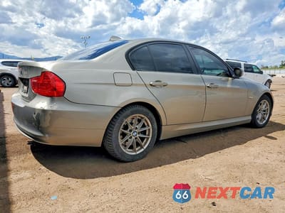 Trzecie zdjęcie samochodu z tyłu: 2010 BMW 328 I SULEV VIN:WBAPH5G55ANM35023 - miniatura