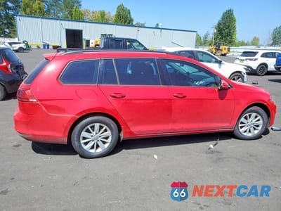 Trzecie zdjęcie samochodu z tyłu: 2016 VOLKSWAGEN GOLF SPORTWAGEN S VIN:3VWC17AU3GM518001 - miniatura