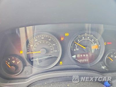 Zdjęcie 9 z 12 samochodu: 2016 JEEP PATRIOT LATITUDE VIN:1C4NJPFA7GD575985 - miniatura