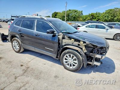 Czwarte zdjęcie samochodu z boku: 2019 JEEP CHEROKEE LATITUDE VIN:1C4PJLCBXKD145584 - miniatura