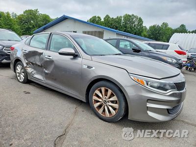 Czwarte zdjęcie samochodu z boku: 2017 KIA OPTIMA LX VIN:5XXGT4L36HG147047 - miniatura