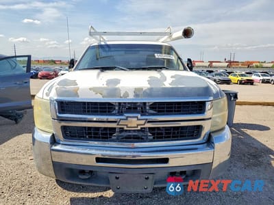 Piąte zdjęcie samochodu w środku: 2008 CHEVROLET SILVERADO C2500 HEAVY DUTY VIN:1GBHC24K98E205059 - miniatura