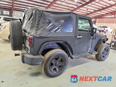 Trzecie zdjęcie samochodu z tyłu: 2009 JEEP WRANGLER SAHARA VIN:1J4FA54189L709188 - miniatura