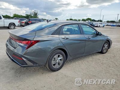 Trzecie zdjęcie samochodu z tyłu: 2026 HYUNDAI ELANTRA SE VIN:KMHLL4DG6TU129596 - miniatura
