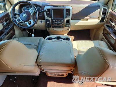 Zdjęcie 8 z 14 samochodu: 2017 RAM 2500 VIN:3C6UR5FL2HG562387 - miniatura