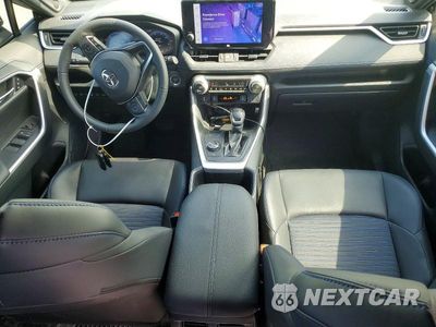 Zdjęcie 8 z 13 samochodu: 2024 TOYOTA RAV4 XSE VIN:JTME6RFV2RJ052796 - miniatura