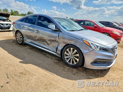 Czwarte zdjęcie samochodu z boku: 2016 HYUNDAI SONATA SPORT VIN:5NPE34AF1GH375724 - miniatura