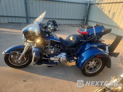 Trzecie zdjęcie samochodu z tyłu: 2018 HARLEY-DAVIDSON FLHTCUTG 115TH ANNIVERSARY TRI GLIDE ULTRA VIN:1HD1MDD12JB853720 - miniatura