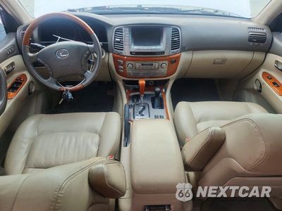 Zdjęcie 8 z 13 samochodu: 2007 LEXUS LX 470 VIN:JTJHT00W074020571 - miniatura