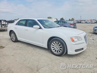 Czwarte zdjęcie samochodu z boku: 2013 CHRYSLER 300 VIN:2C3CCAAG7DH572971 - miniatura