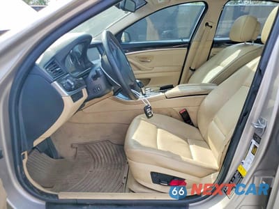 Zdjęcie 7 z 13 samochodu: 2013 BMW 528 XI VIN:WBAXH5C53DDW14872 - miniatura