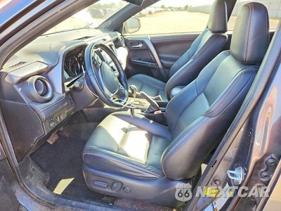 Zdjęcie 7 z 12 samochodu: 2018 TOYOTA RAV4 HV SE VIN:JTMJJREV4JD163528 - miniatura